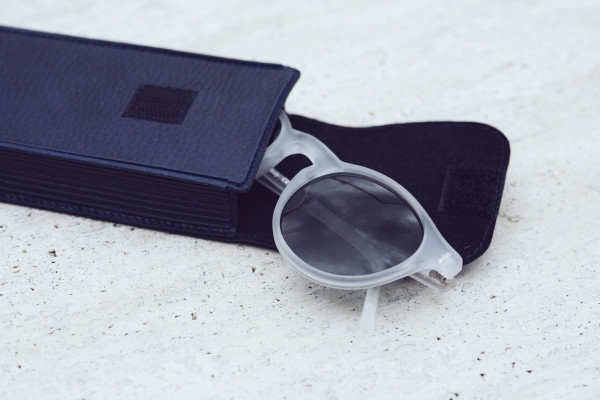 OBLYK Sunglasses Miro Matte Ghost and Case